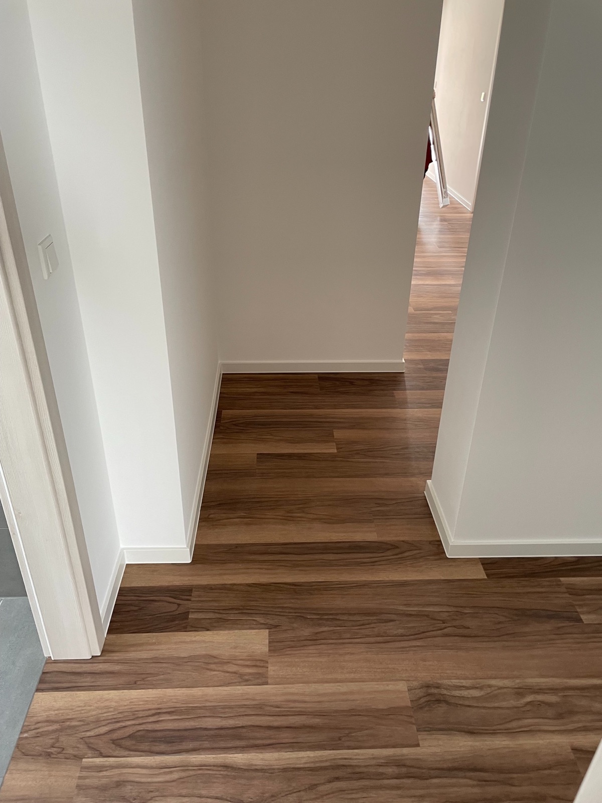 Übergang mit Holzoptik