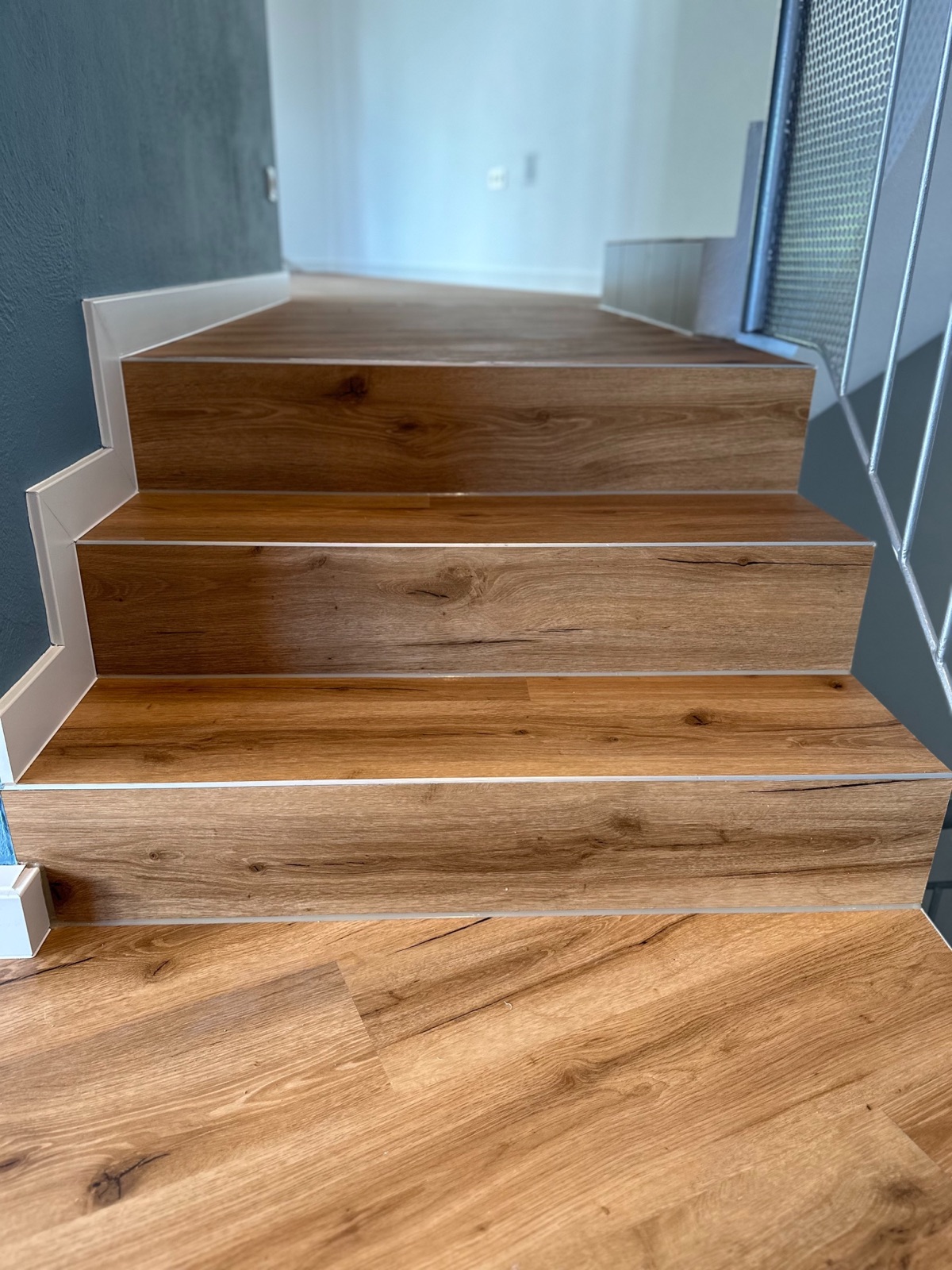 Treppe in Holzoptik
