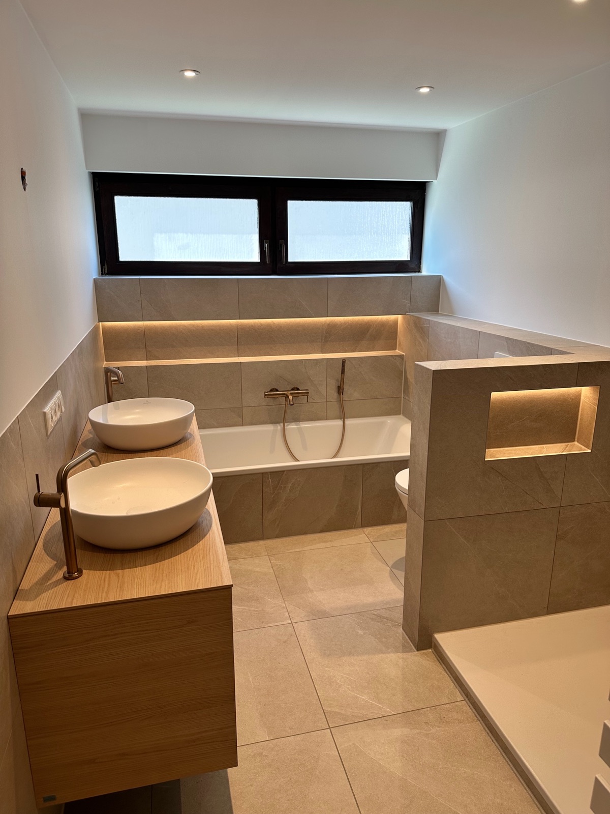 Moderne Bäder – Referenz von Denk Design